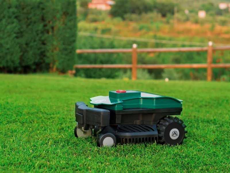 Ambrogio L15 Deluxe Robot Lawn Mower with perimeter wire - robotic lawn mower with boundary wire - 25.9 V 2.5 Ah battery