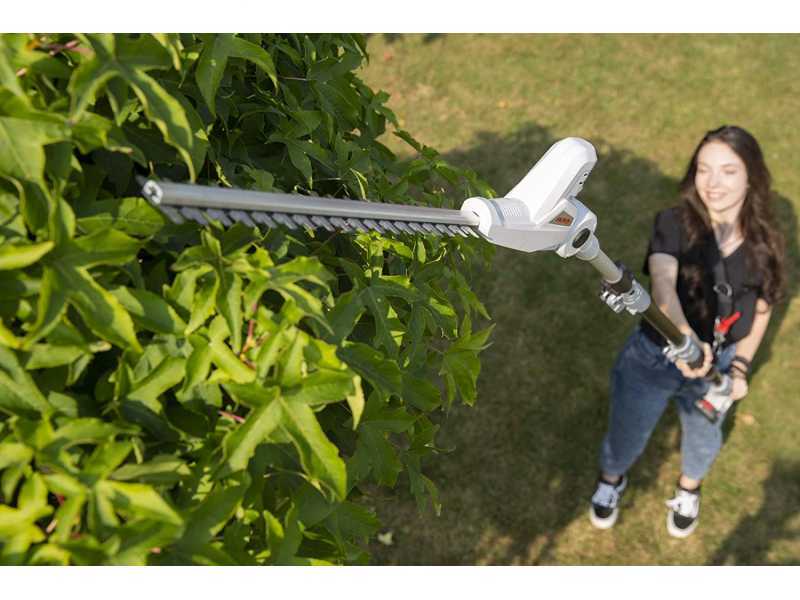 Ikra ICPH 2040 Battery powered Telescopic Hedge Trimmer best deal on AgriEuro