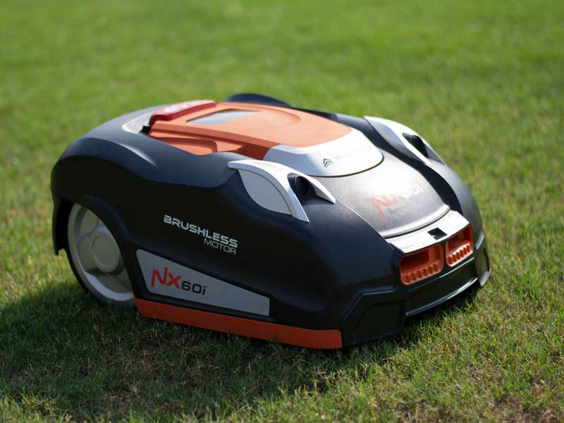 Yard Force NX60i Robot Lawn Mower - With Lihium-ion Battery