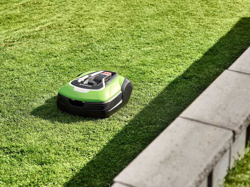 Greenworks OPTIMOW 10 GRL110 Robot Lawn Mower - Lawn Mower with Perimeter Wire