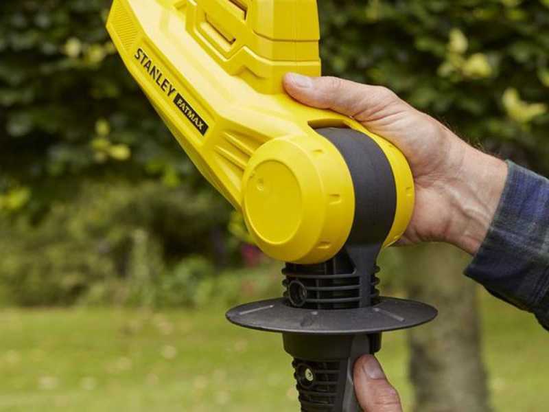 Stanley cordless cheap hedge trimmer