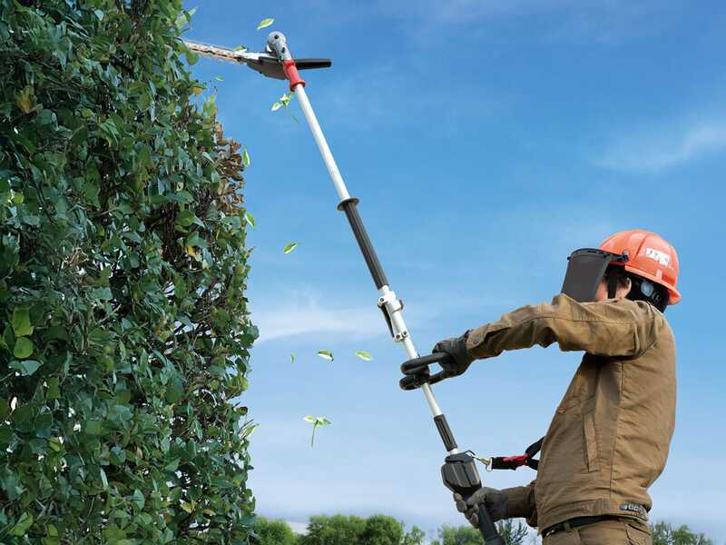 Makita DUX60 Multifunctional Battery-powered Hedge Trimmer on Extension Pole 36 V Battery - 2x18 V 3Ah Battery