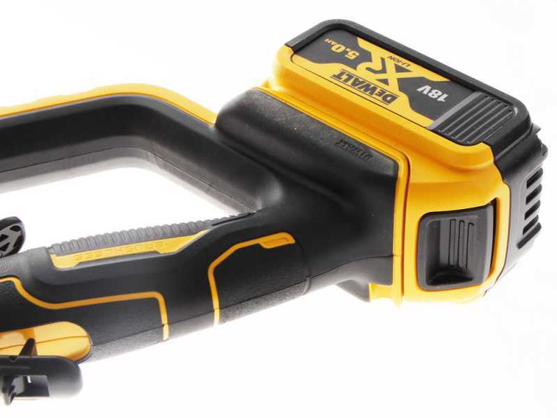 DeWalt DCMPS567P1-QW Telescopic Battery-powered Electric Pruner - 18 V - 5AH