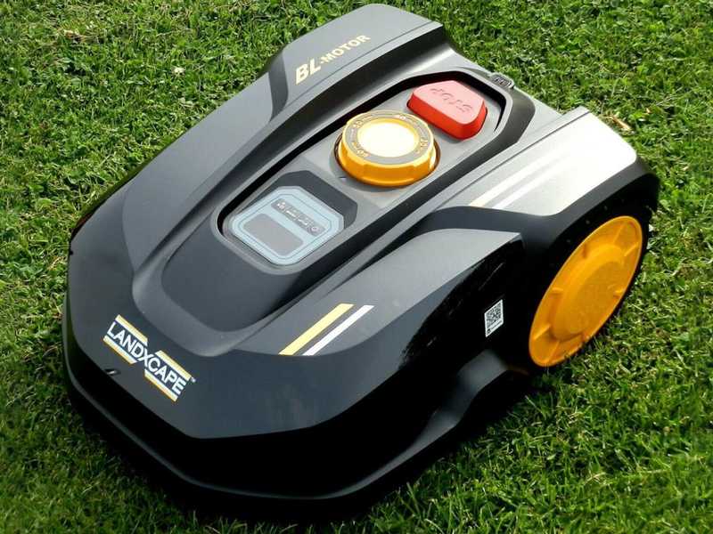 Landxcape LX790 Robot Lawn Mower with Perimeter Wire