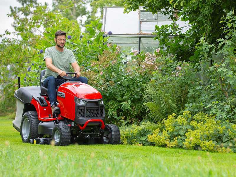 Snapper RPX310 Riding-on Mower - Briggs&amp;Stratton 724 cc - Grass Collector - Mulching Cutting System