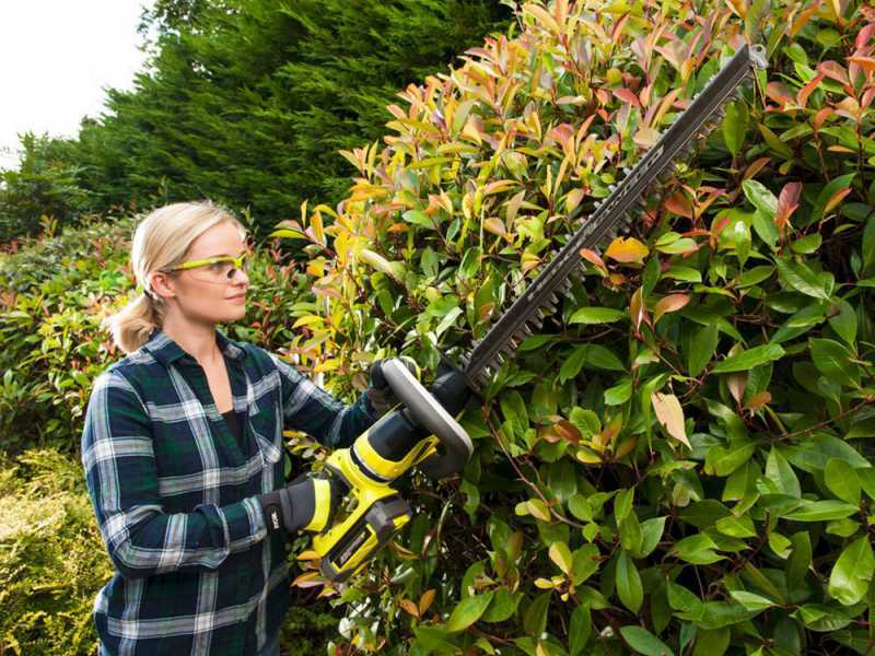 RYOBI RHT36B61R Battery-powered Hedge Trimmer - MAX POWER 36 V - 2Ah - 60 cm Blade