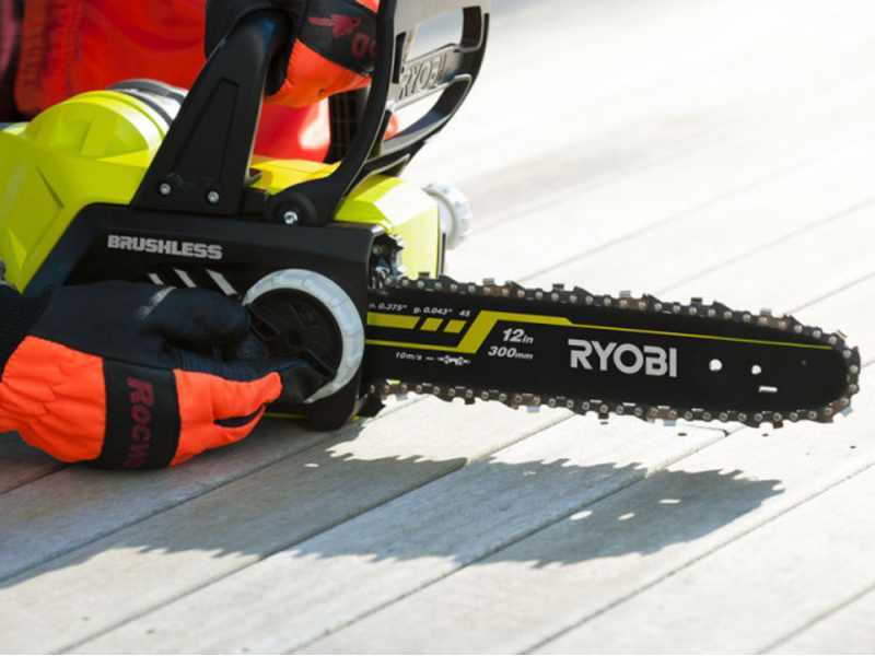 Ryobi 18v sale chainsaw 12 inch