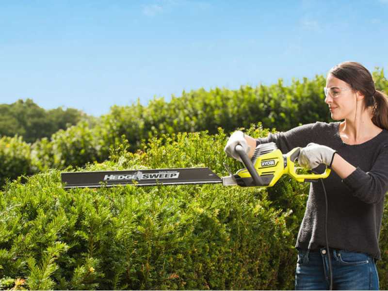 RYOBI RHT8165RL 800W electric hedge trimmer - 65 cm blade - 34 mm cut