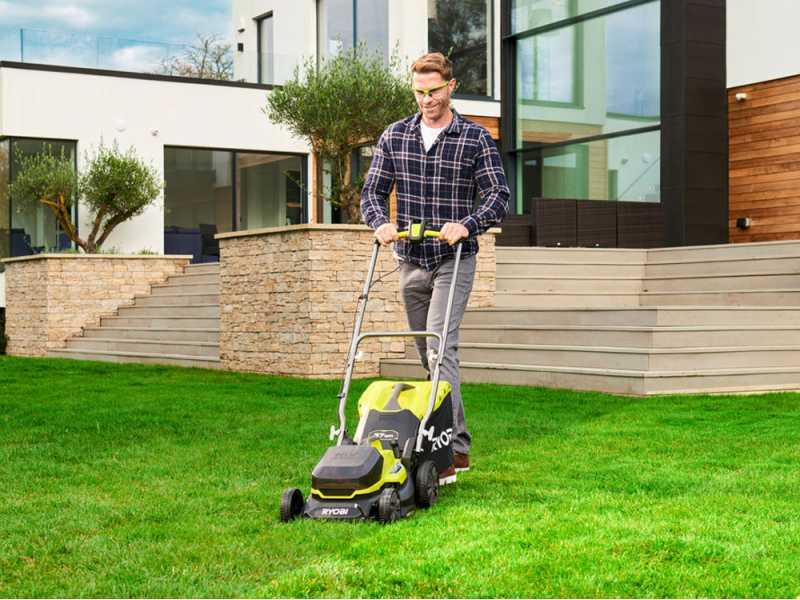 Ryobi RY18LM37A-140 - Battery grass trimmer - 18V/4Ah - Cutting 37 cm