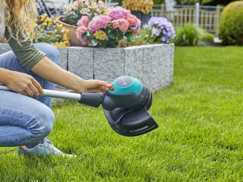 Gardena EasyCut 23/18V - Battery-powered Edge Trimmer - WITHOUT BATTERIES AND CHARGERS