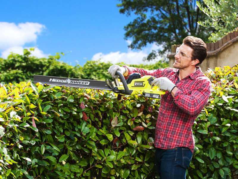 RYOBI HYBRID OHT1850H electric and battery hedge trimmer - 18V - WITHOUT BATTERIES AND CHARGERS