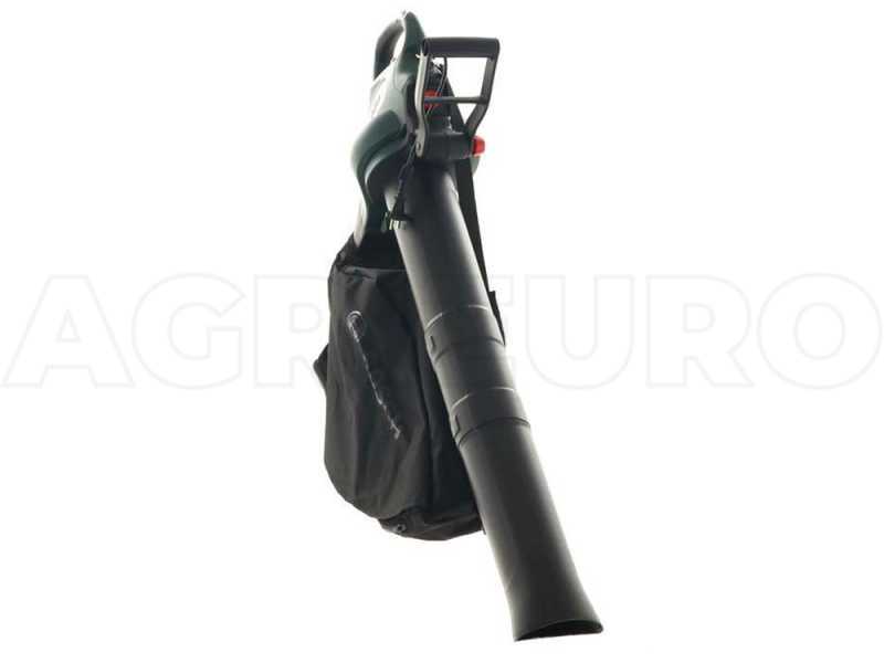 https://www.agrieuro.co.uk/share/media/images/products/insertions-h-normal/29991/bosch-universal-garden-tidy-3000-leaf-blower-garden-vacuum-3000-w-power-bosch-universal-garden-tidy-3000-leaf-blower-garden-vacuum--29991_0_1624023480_IMG_60cca1b82a81d.jpg