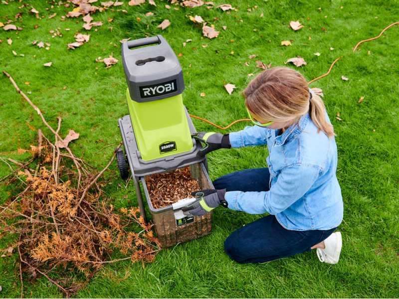 Ryobi RSH2545B - Electric shredder - 40L basket - 45 mm cutting diameter - 2500 W
