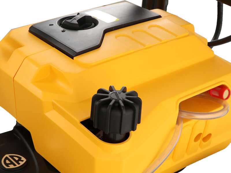 DeWalt DXPW 006E -  Professional Three-phase Pressure Washer - 170 bar - 900 l/h