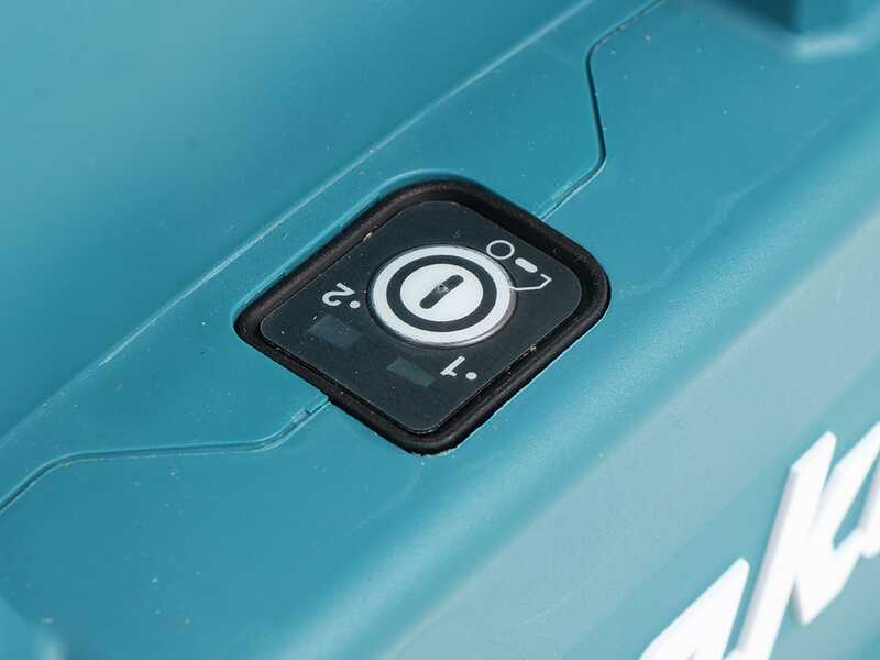 Makita DUB363 36V Leaf Blower/ Vacuum BATTERY CHARGER AND BATTERIES NOT INCLUDED