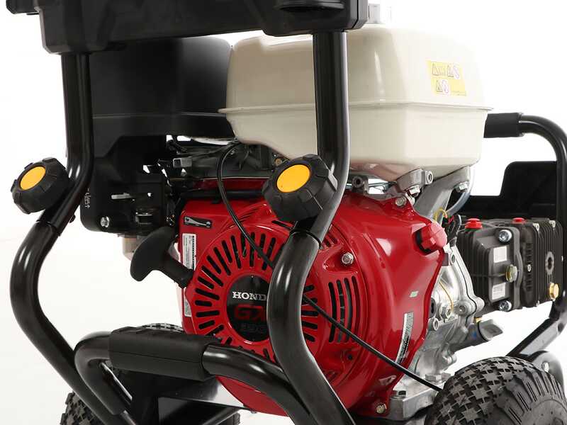 DeWalt DXPW 011E Petrol Pressure Washer - Honda GX 390 Engine