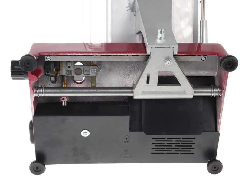 FAC S220 Red - Meat Slicer with 220 mm blade - Sharpener Included - 185W