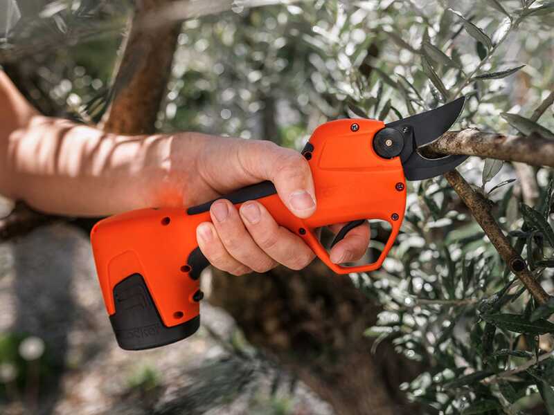 Stocker Vulcano E-25 TR BASIC Battery-powered Pruning Shears - With 14.4 V - 2.5Ah battery