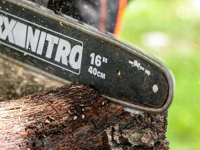Worx WG385E Nitro - Battery-powered Electric Chainsaw - 2x 40V 4Ah - 40cm Blade