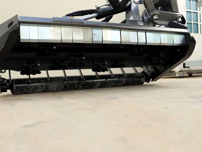 BlackStone BP-LA 135 Hydro - Tractor-mounted side verge flail mower with Arm - Medium-Heavy Series
