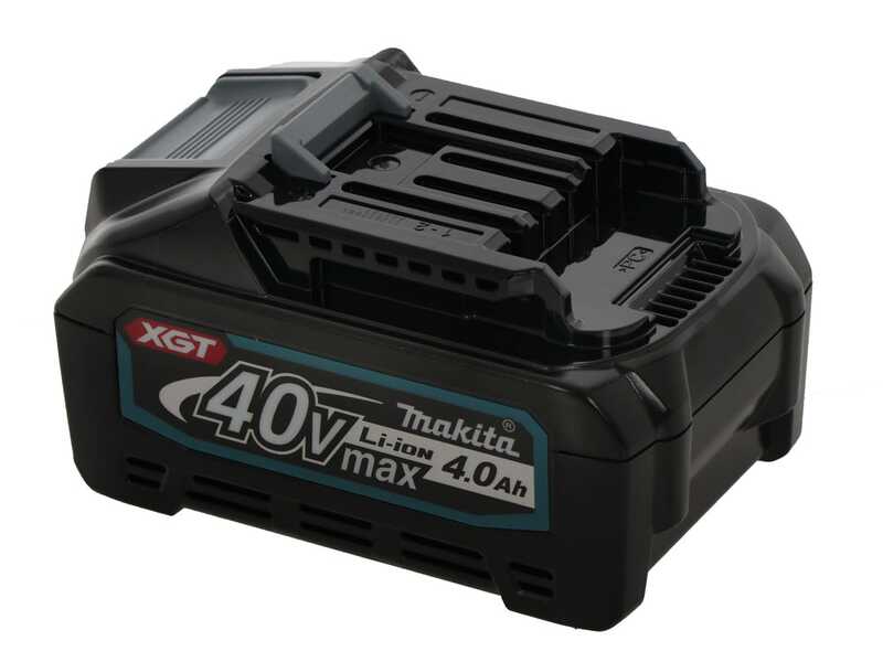 Makita UC016G - 40V 4Ah Battery-powered Electric Chainsaw - 40 cm Blade