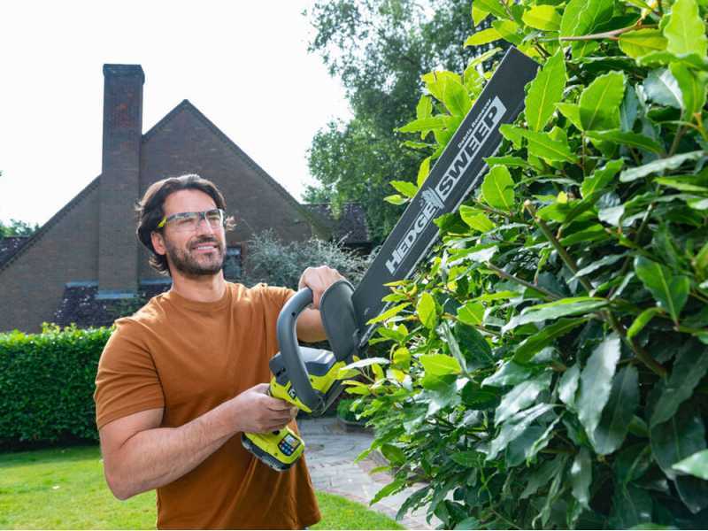 Ryobi hedge sweep trimmer shop