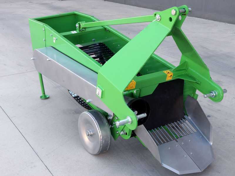 Bomet UPUS Potato Digger - Conveyor Belt - Single Row - For tractors with three-point hitch