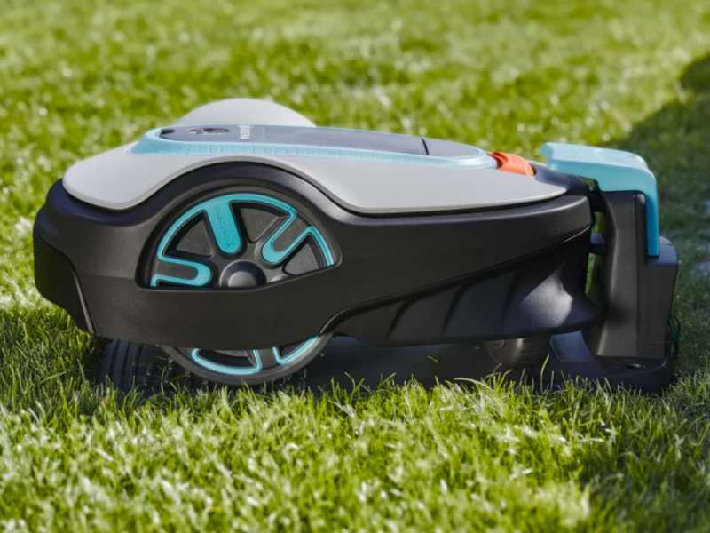 Gardena SILENO life 1500 Robot Lawn Mower - 1500 s.q. m. Recommended Cutting Area - 22 cm Cutting Width