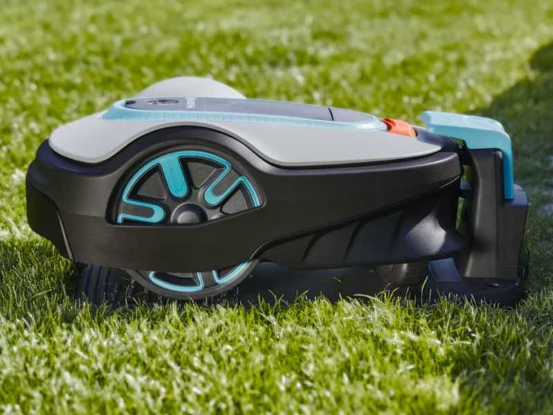 Gardena SILENO life 1500 set Smart Robot Lawn Mower -  22 cm Cutting Width - Management via Gardena Smart App