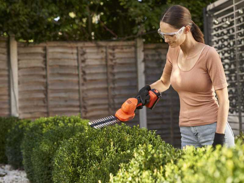 Black Decker B DBCSS18D1W Shears best deal on AgriEuro