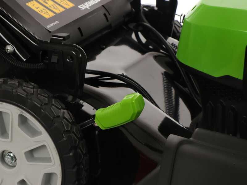 Greenworks GD48LM51SP  48V Battery-powered Self-propelled Lawn Mower - 51 cm Cutting Width