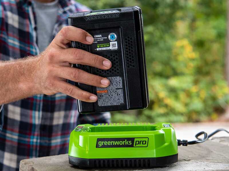 Greenworks GD60HT66 60 V Battery-powered Electric Hedge Trimmer - 66 cm Blade - WITHOUT BATTERY AND BATTERY CHARGER
