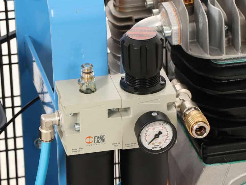 Campagnola MC 658 7Hp Petrol Engine-driven Air Compressor KIT + 2 Tuono Evo Pneumatic Olive Harvesters