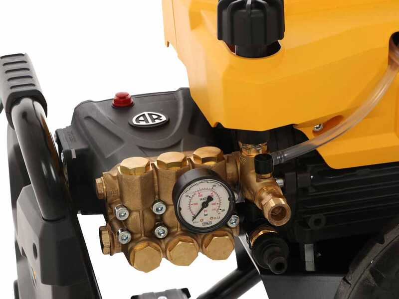 DeWalt DXPW 007E - Three phase industrial pressure washer - 230 bar - 840 l/h