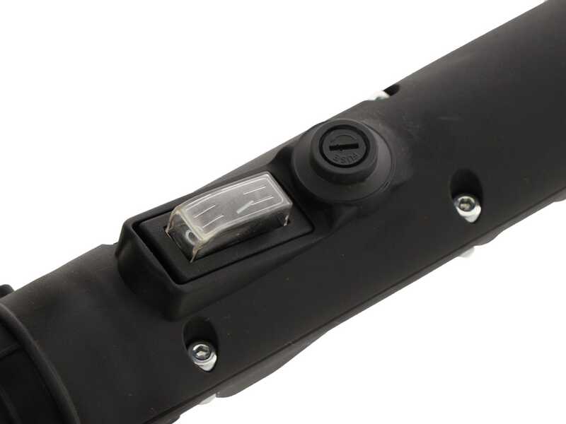 Paterlini V-UP Electric Olive Harvester - 12 V - Telescopic alluminium shaft 225 - 315 cm