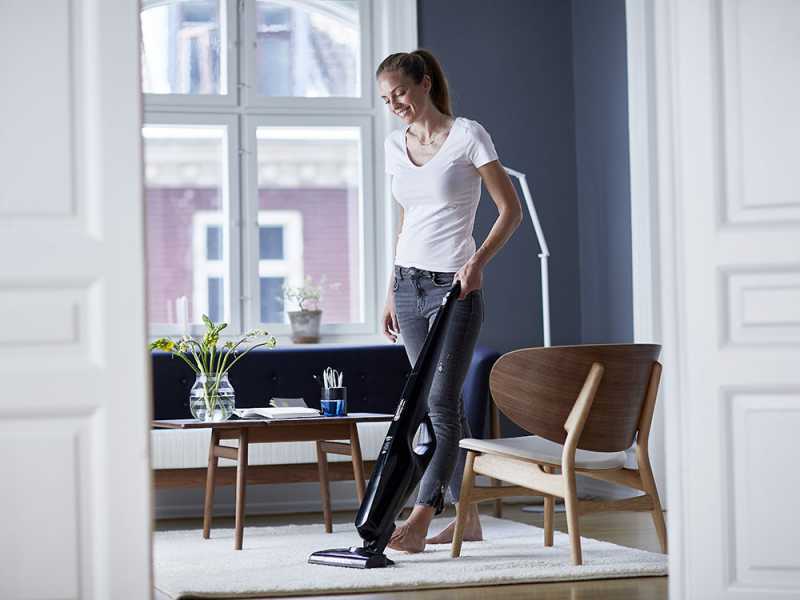Nilfisk Easy 36VMAX - Electric Broom - 2in1: Broom and Handheld Vacuum Cleaner