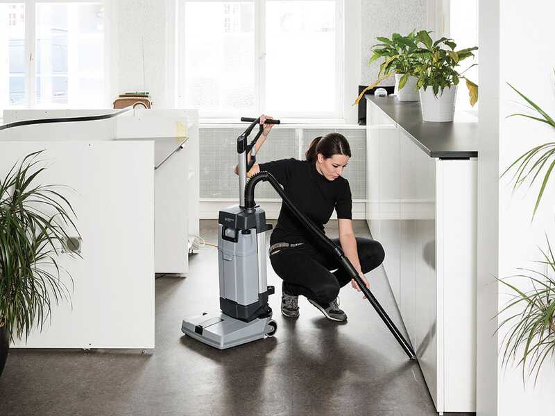Nilfisk SC100 E Full Package - 3-in-1 electric floor cleaner: washes, dries and vacuums - 800W