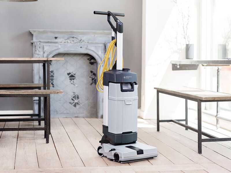 Nilfisk SC100 E Full Package - 3-in-1 electric floor cleaner: washes, dries and vacuums - 800W