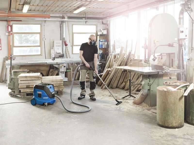 Nilfisk ATTIX 33-2L IC - Professional Wet and Dry Vacuum Cleaner