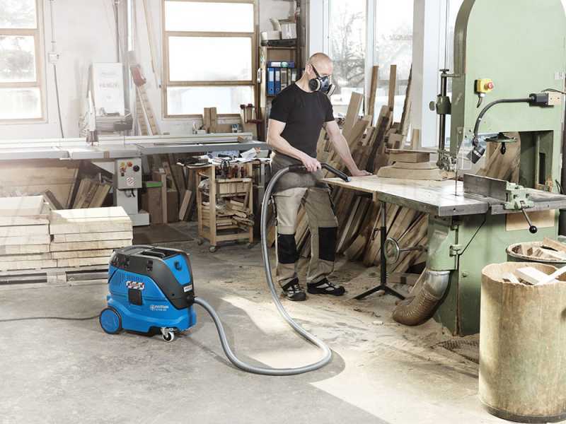 Nilfisk ATTIX 33-2L IC - Professional Wet and Dry Vacuum Cleaner