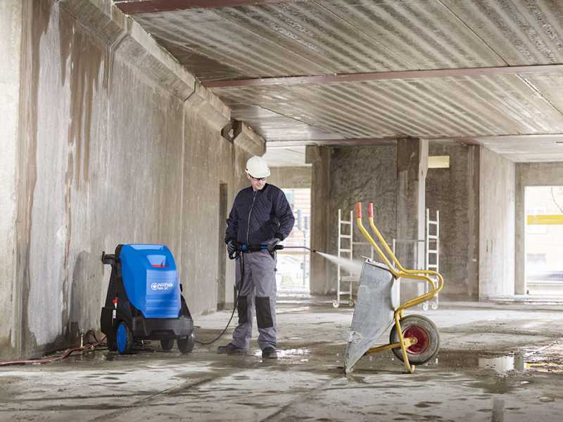 Nilfisk MH 3C Heavy-duty Single-phase Hot Water Pressure Washer