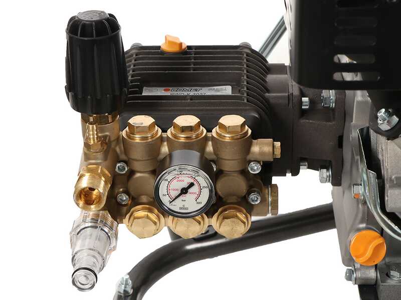 Comet FDX Blade S 13/180 Petrol Pressure Washer - Loncin G200 F Engine