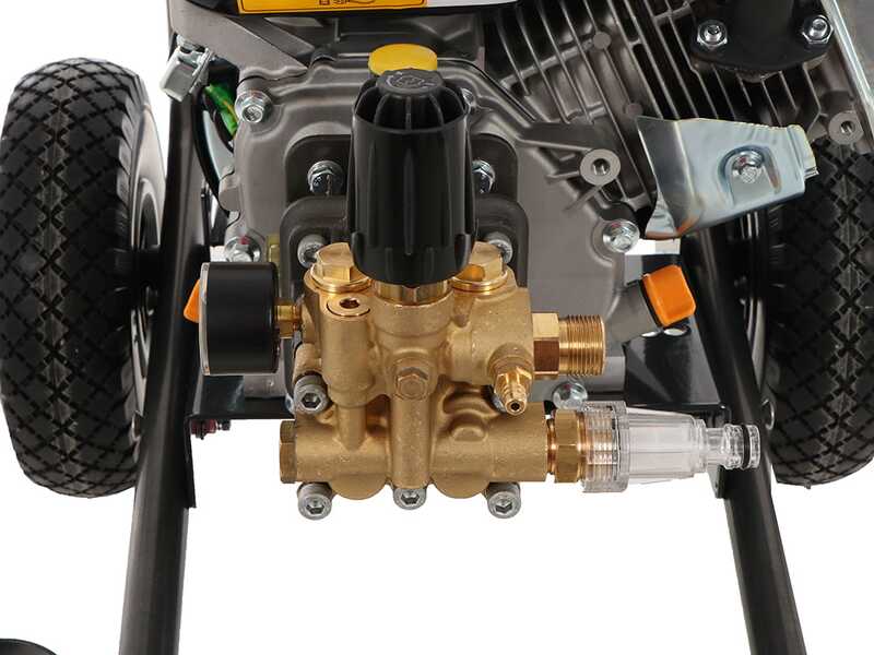 AgriEuro Top-Line BXD 12/200 Petrol Pressure Washer - Loncin G200F Engine
