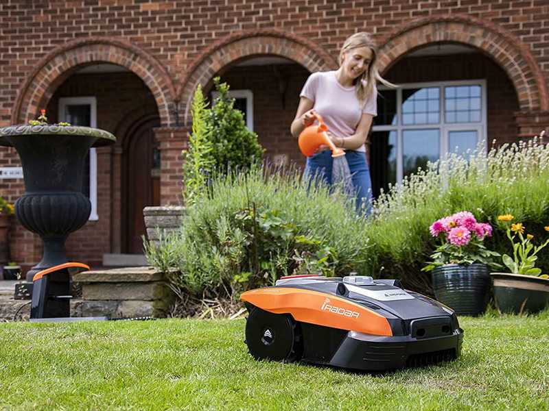 Yard Force Compact 300RBS Robot Lawn Mower