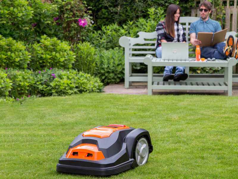 Yard Force SA650B Robot Lawn Mower