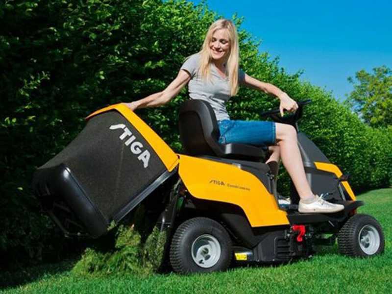 Rider lawn tractor Stiga COMBI 166 - Engine 224 cc - Cutting width 66 cm