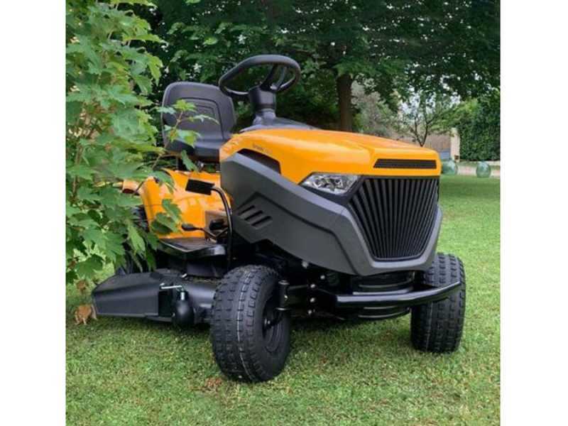 Stiga Tornado 398 lawn tractor with side discharge