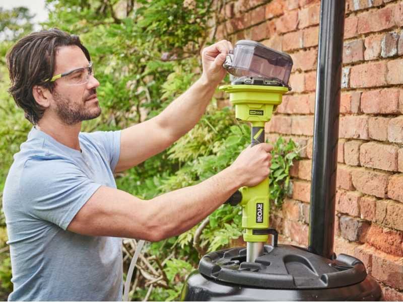 Submersible sewage pump RYOBI RY18STPA-0 18V - 2Ah - WITHOUT BATTERY AND CHARGER