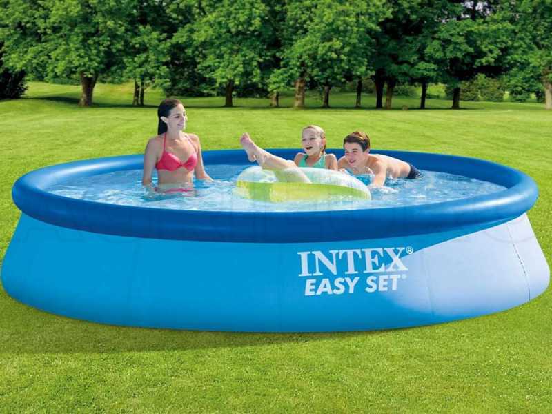 Intex store pool set