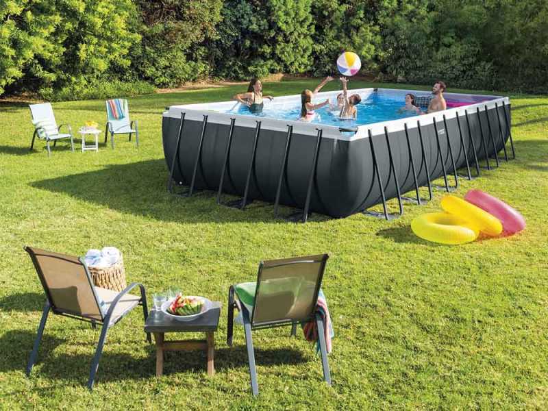 Above ground store pool volleyball net